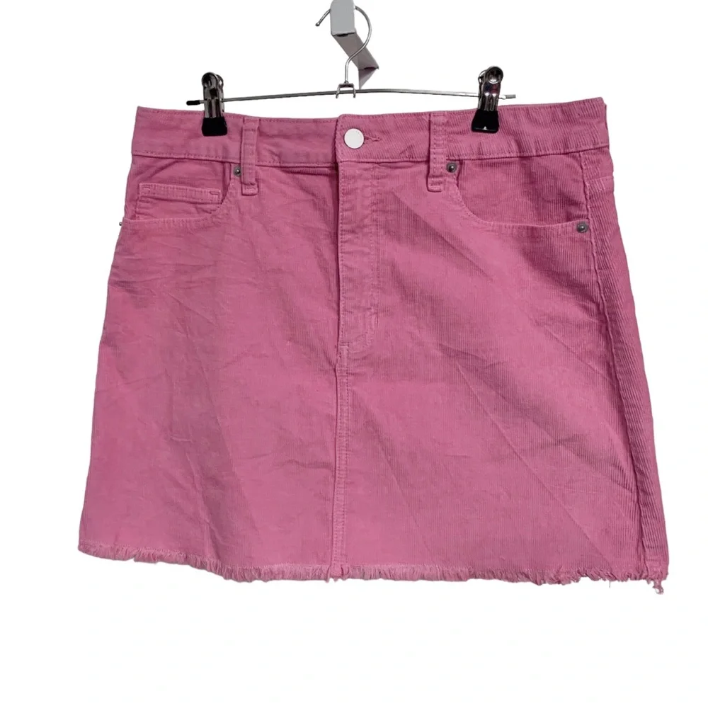 SNEAK PEEK CORDUROY MINI SKIRT IN PINK